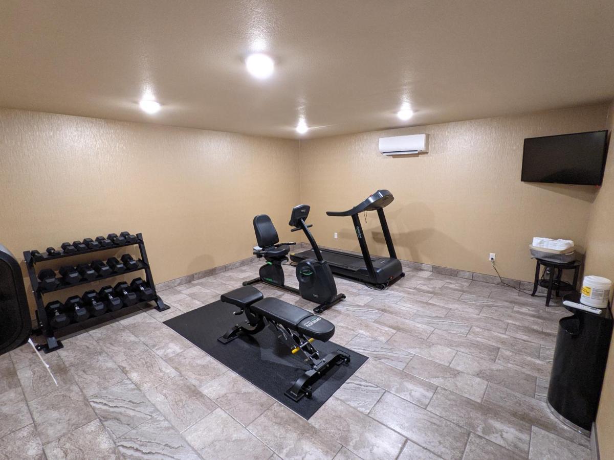Cobblestone Inn & Suites - Merrill Bagian luar foto