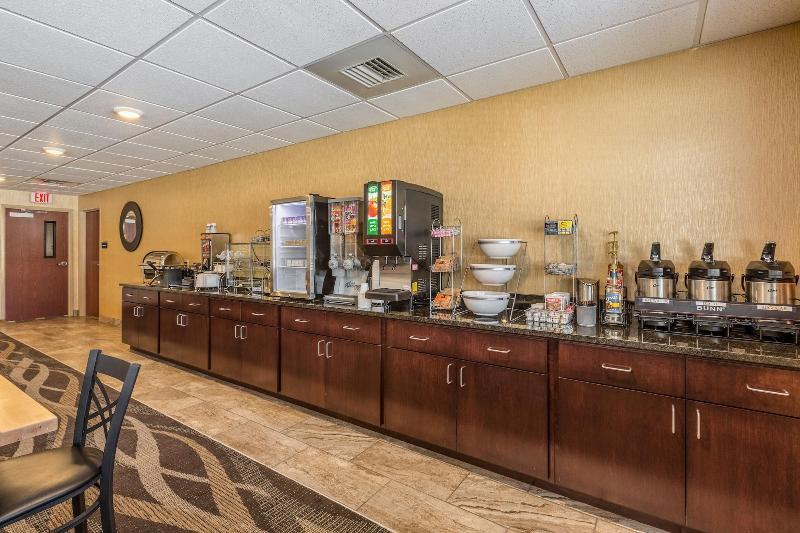 Cobblestone Inn & Suites - Merrill Bagian luar foto