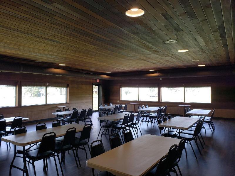 Cobblestone Inn & Suites - Merrill Bagian luar foto