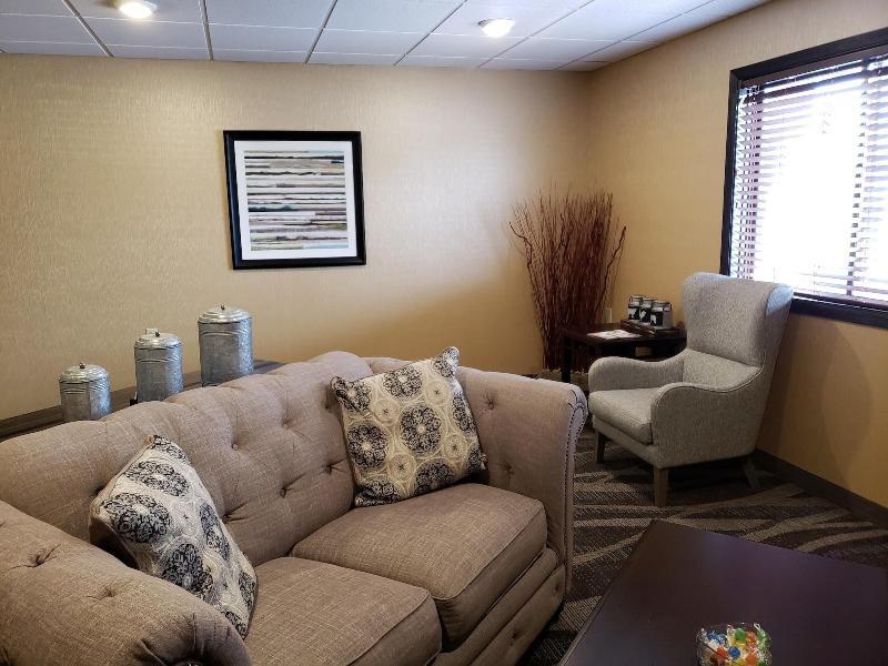 Cobblestone Inn & Suites - Merrill Bagian luar foto