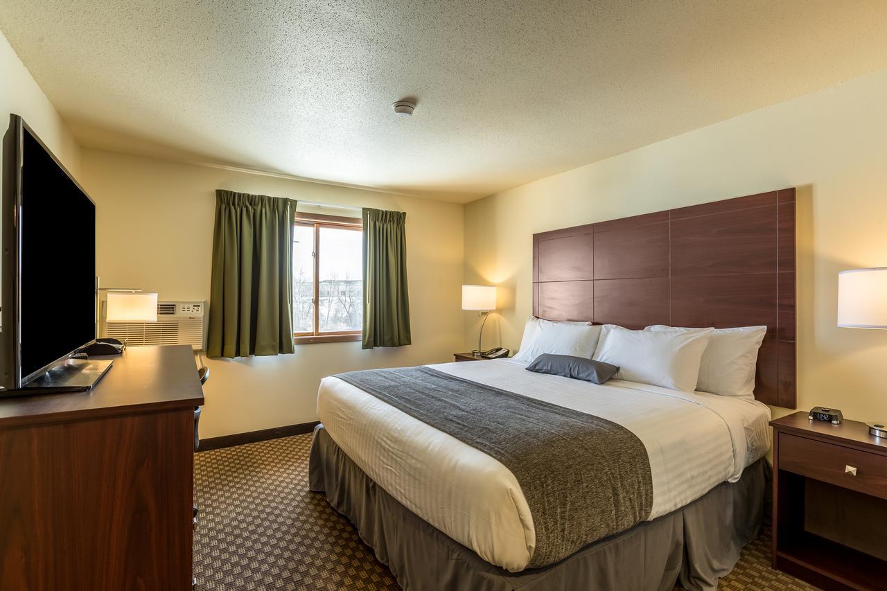 Cobblestone Inn & Suites - Merrill Bagian luar foto